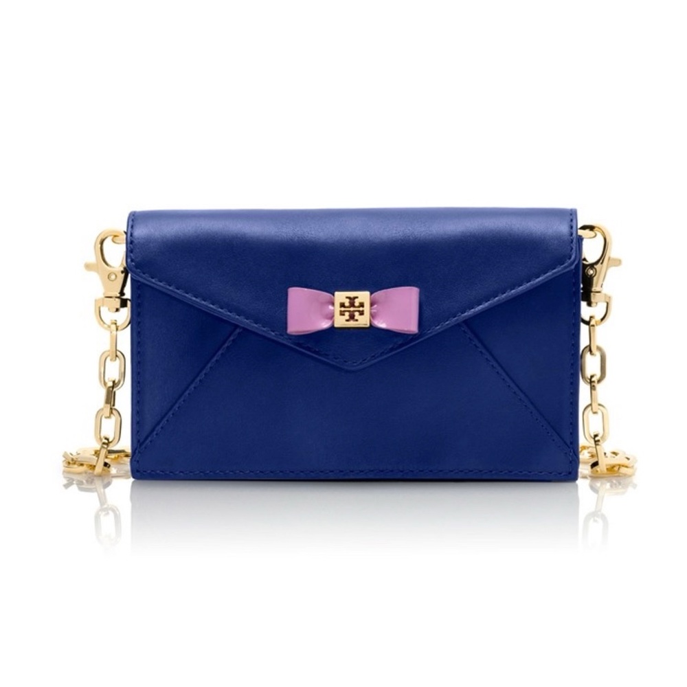 Tory Burch Navy Envelope
Crossbody with Pink Bow